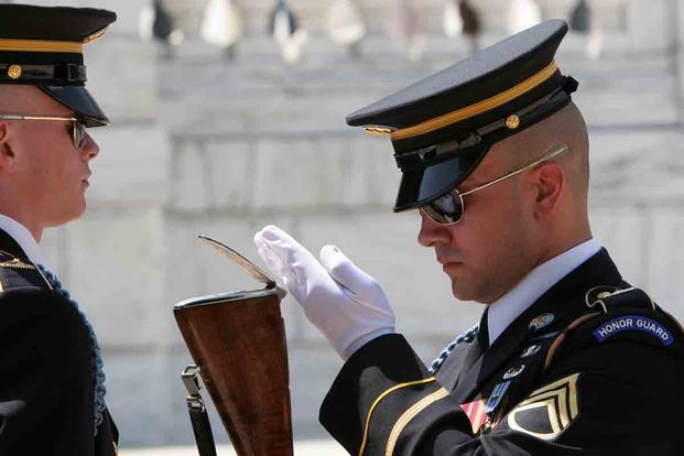 Go Behind The Scenes To See What It Takes To Guard The Tomb Of The   Mil Tomb Sentinel Tomb Of The Unknown Soldier 1200 